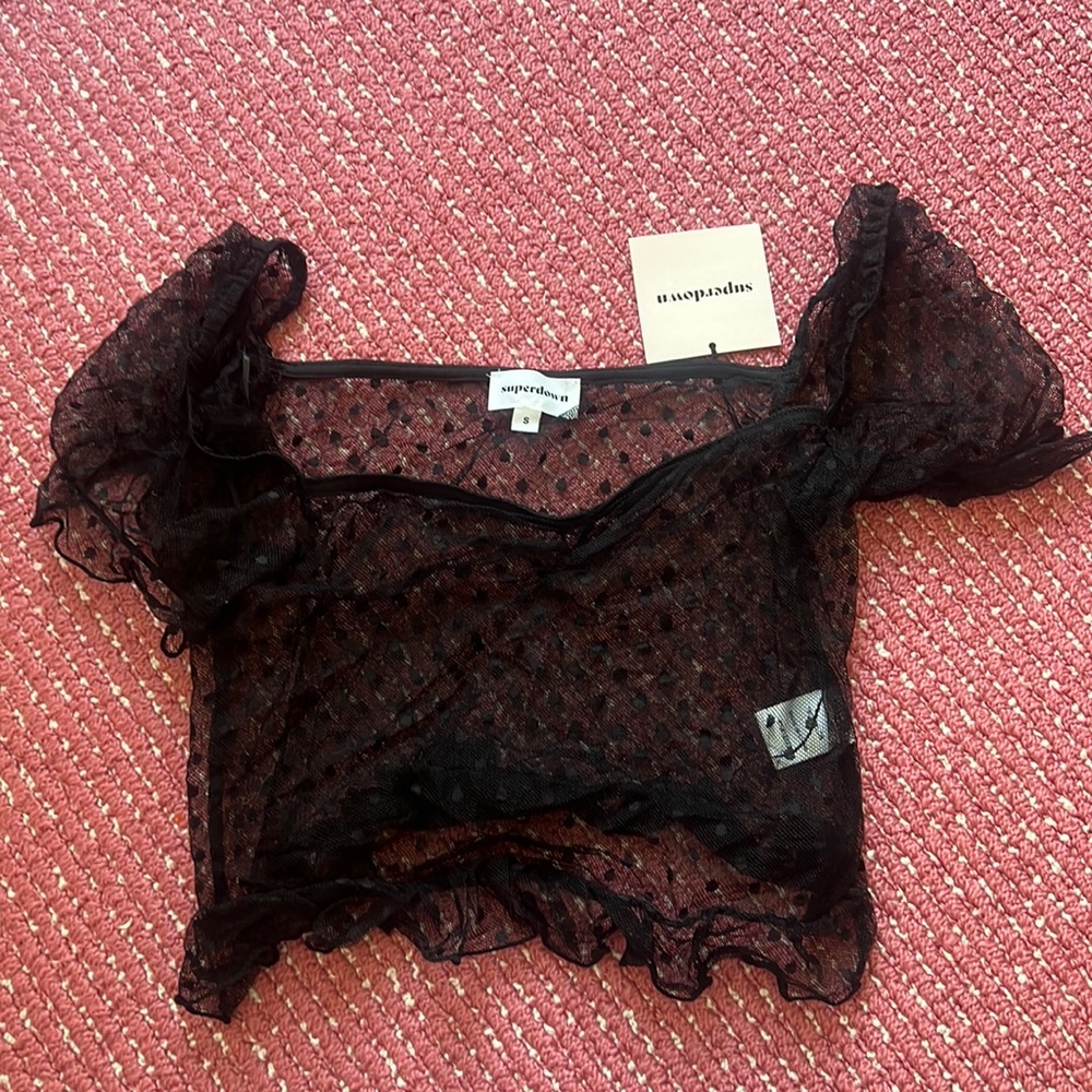 SUPERDOWN/revolve top